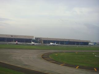 スカルノ空港１.JPG